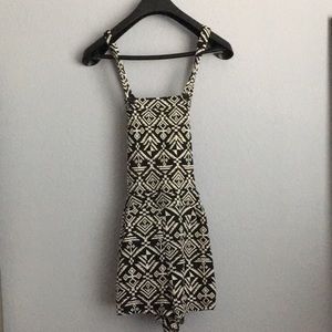 NWOT women’s tribal ikat short overalls